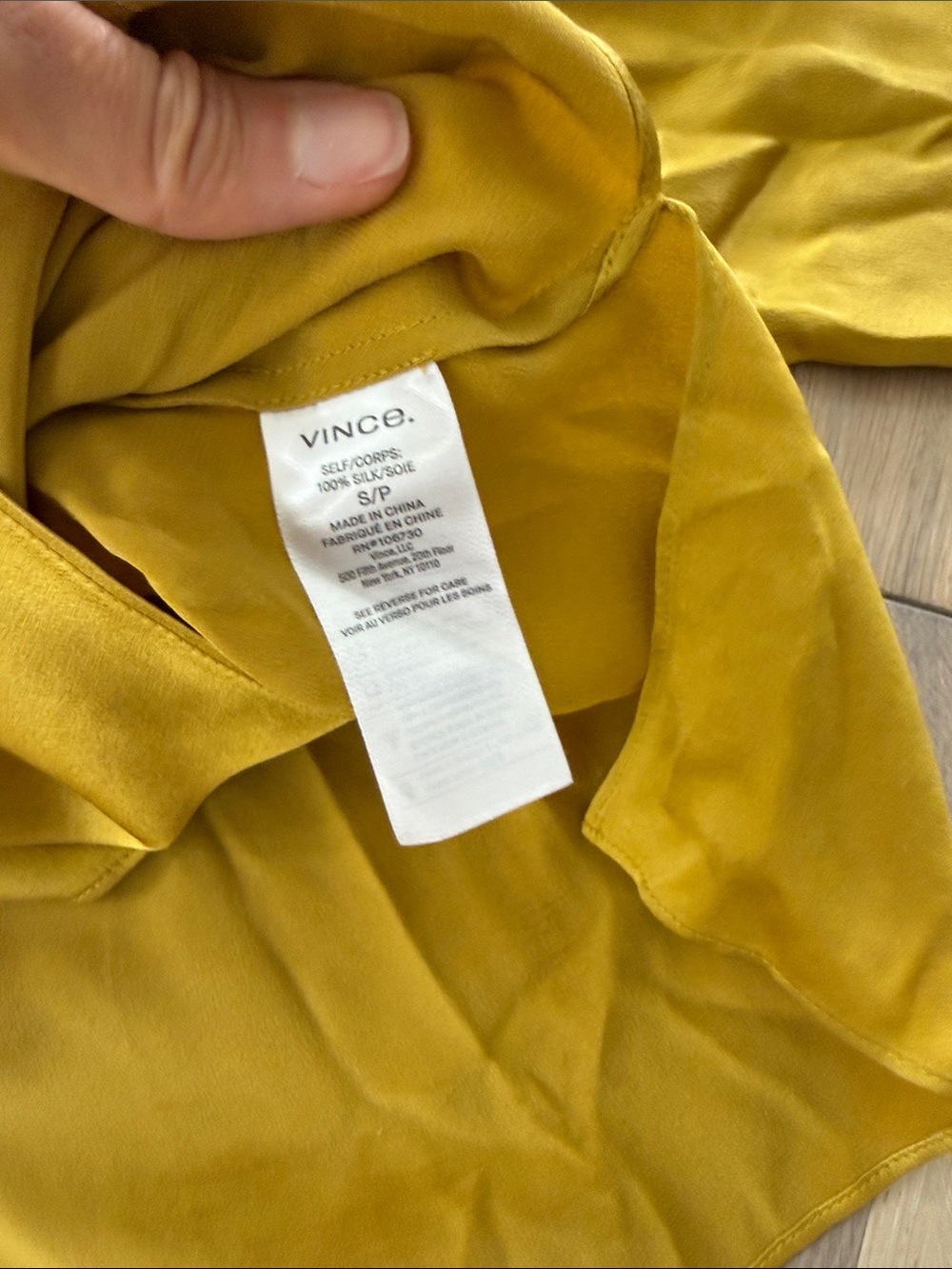 Vince 100% silk short sleeve blouse top - Picture 4 of 4